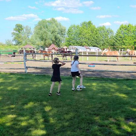Rancho Colorado Villa Trzciel Екстериор снимка